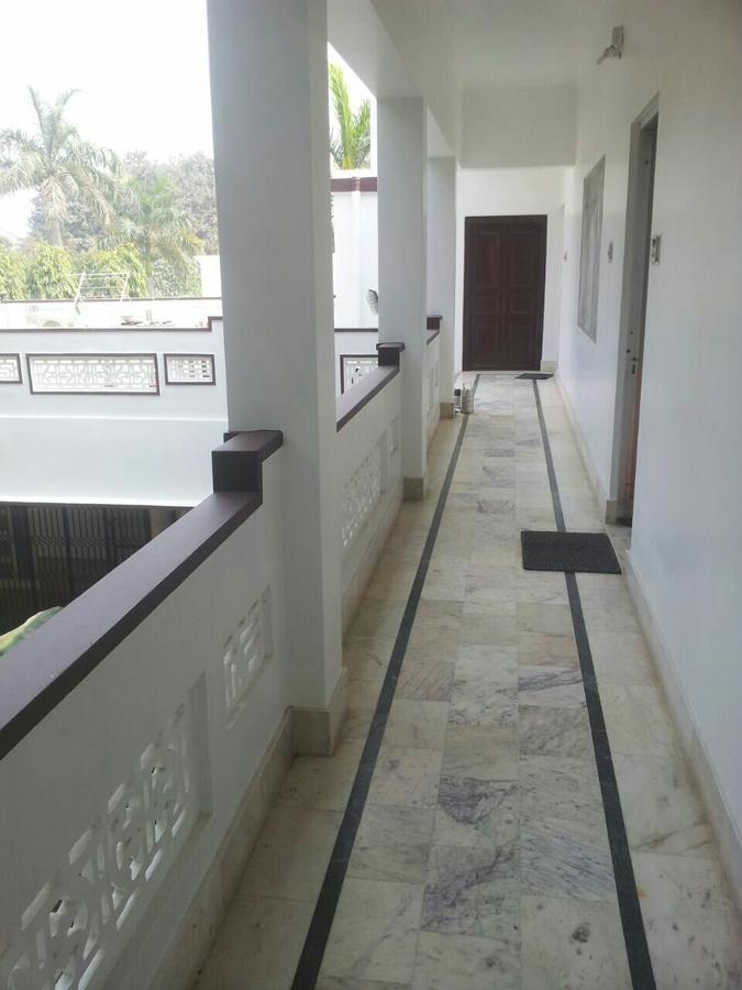 Vatika Homestay Varanasi Bagian luar foto