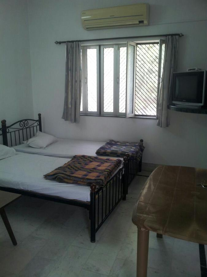 Vatika Homestay Varanasi Bagian luar foto